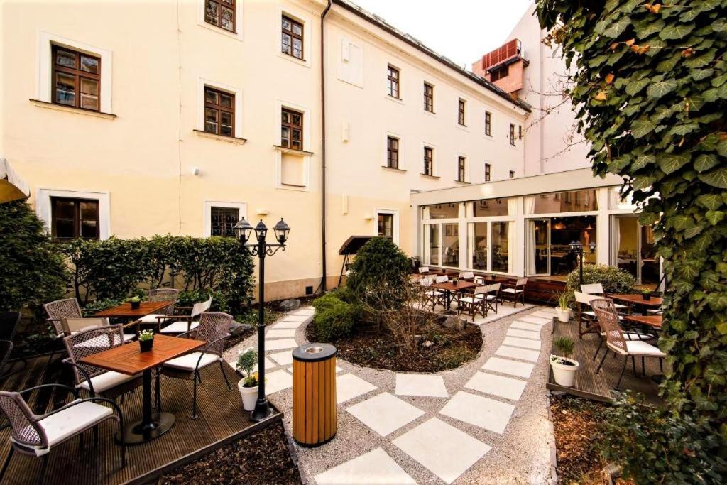 New Design & High Standard Apt From 16Th Century In Old Town-Free Parking Pressburg Exterior foto
